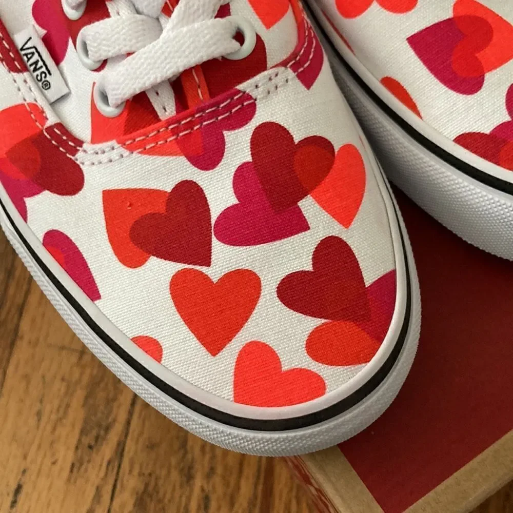 1 LEFT! Size 5.5-Vans Authentic Valentines ♥️